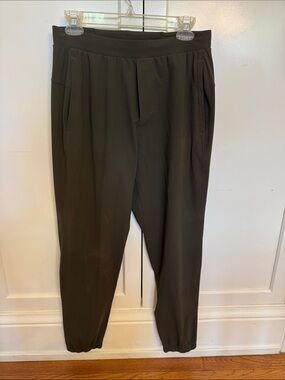 Lulu Lemon women’s Olive Green Jogger Pants - Casual Tailored Fit